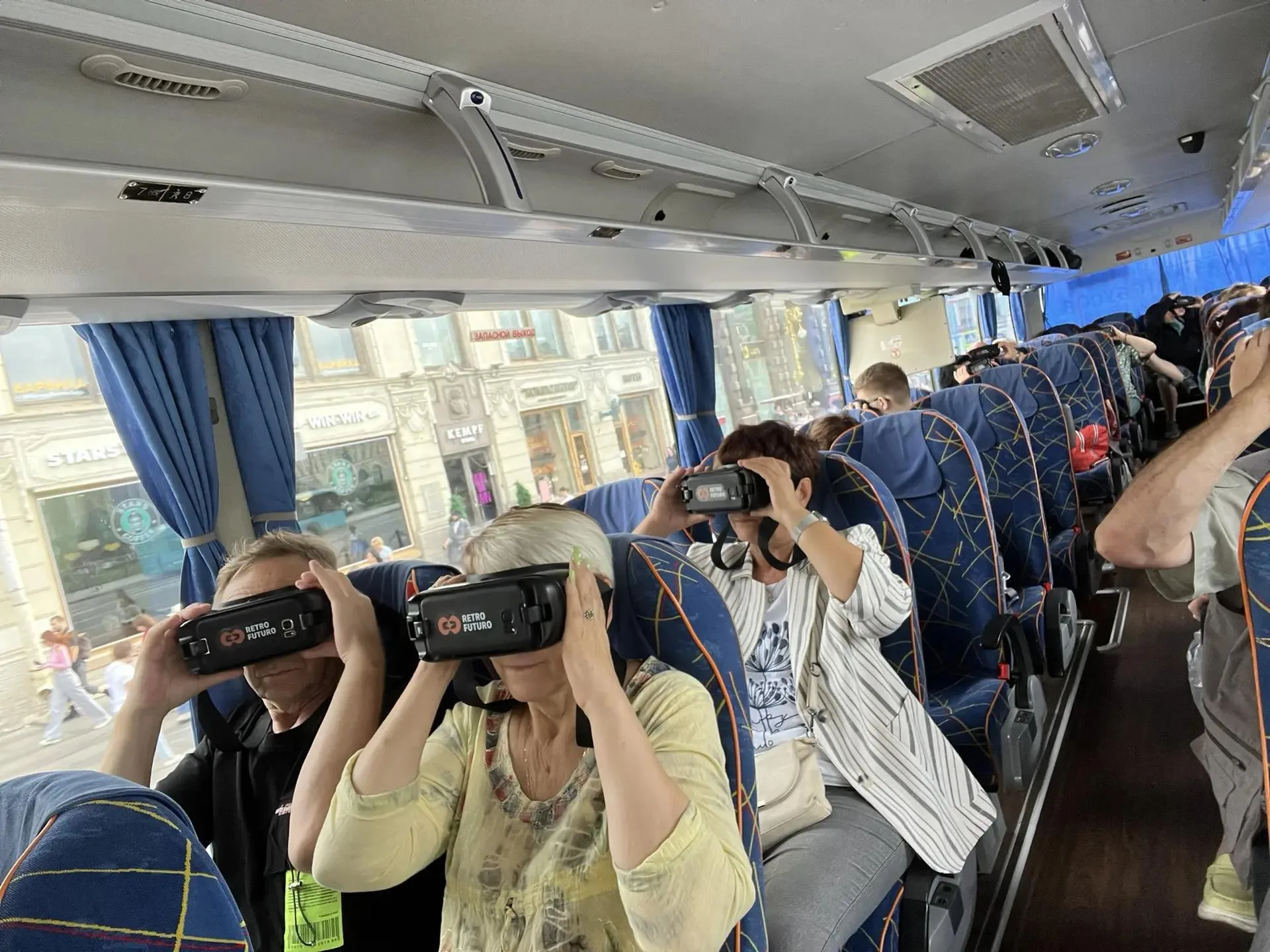 Получаем лёгкие VR очки